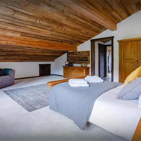 Chalet Woodman - Ovo Network